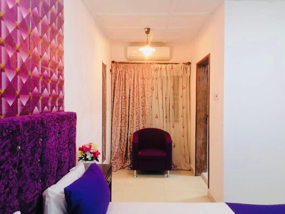 Zunox Guest House Фрийтаун Екстериор снимка
