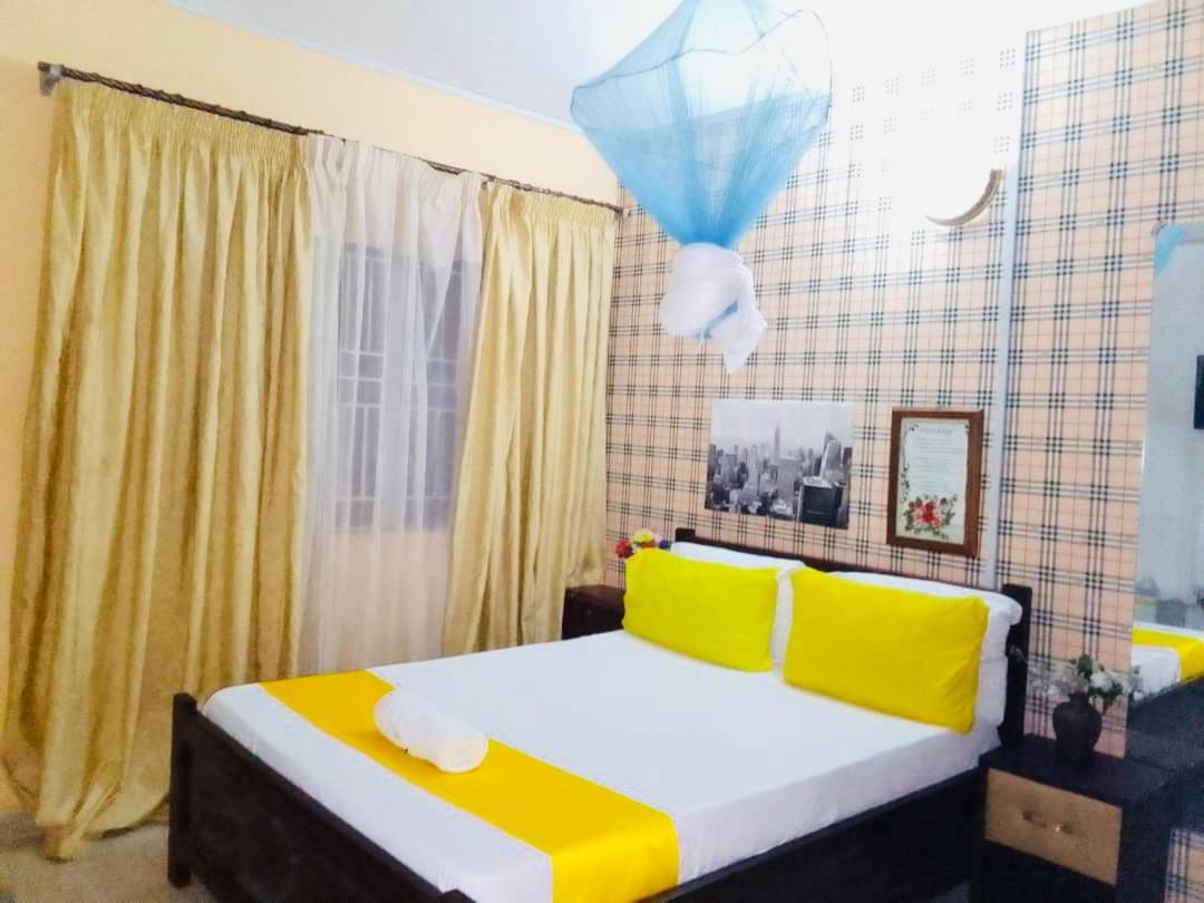 Zunox Guest House Фрийтаун Екстериор снимка